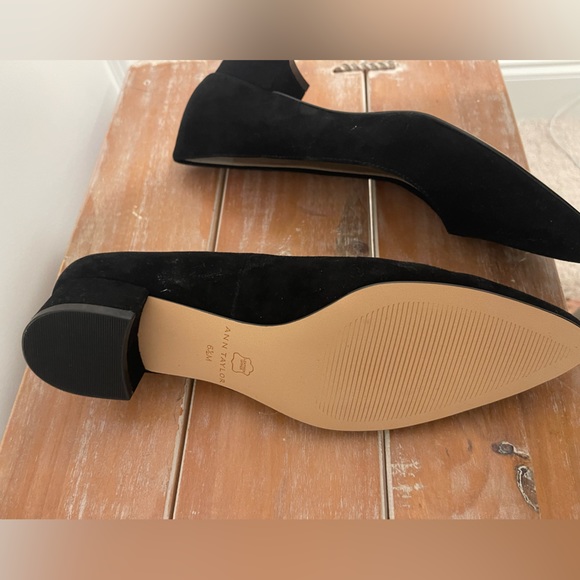 NWOT Ann Taylor Bette Black Suede Shoes 6.5 - Picture 5 of 6